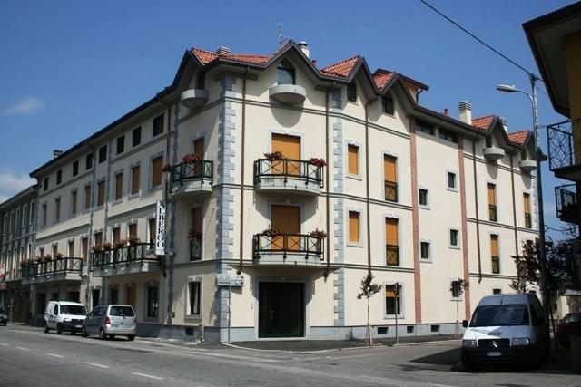 Locanda Sant'Ambrogio Cislago Экстерьер фото